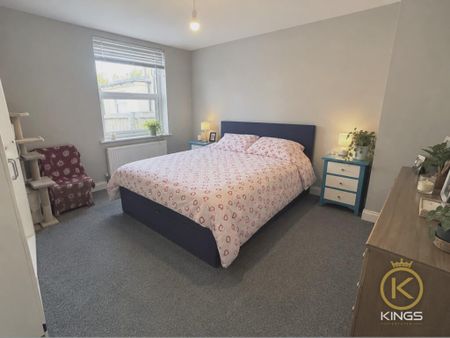 2 bedroom ground floor flat to rent - Photo 3