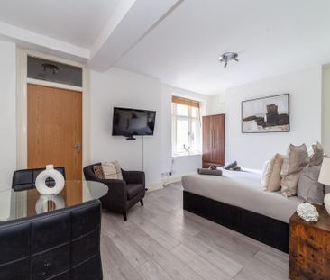 Studio to rent - Photo 2