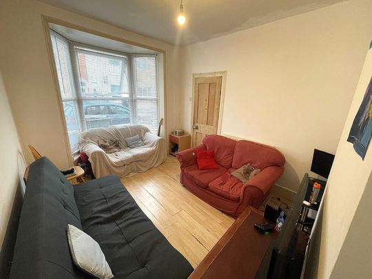 4 bedroom terraced house to rent - Photo 1