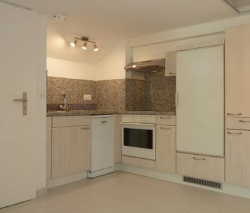 Renovierte 3 Zi-Dachwohnung für max. 2 Personen - Photo 4