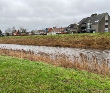 Gelijkvloers appartement met 2 slaapkamers, terras en autostaanplaats - Foto 2