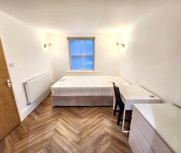 3 bedroom terraced house to rent - Photo 3