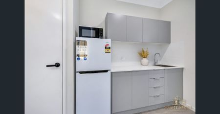 Modern self contained furnished Located in Mount Gravatt– Brand New Unit - Bills included! - Photo 5
