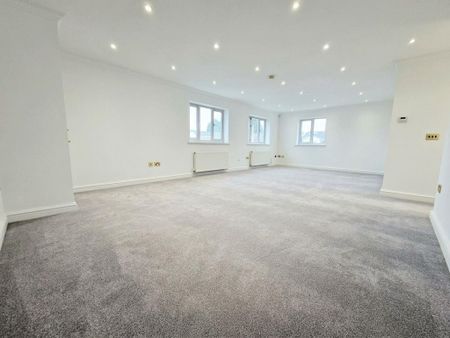 3 bedroom apartment to rent - Photo 2