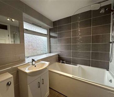 Eton Place, Farnham, Surrey, GU9 - Photo 5