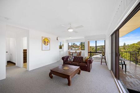 Top Floor Unit! - Photo 2