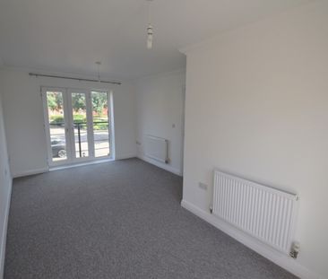 2 bedroom Apartment - St Josephs Green, Scholars Walk - Photo 3