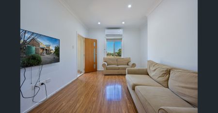 Fully Furnished And Tastefully Upgraded - Photo 2