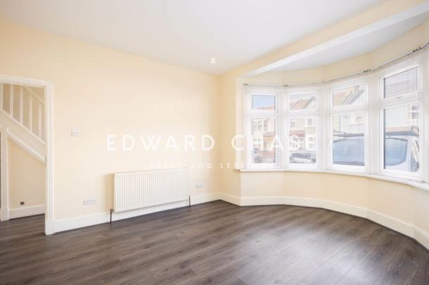 4 bedroom terraced house to rent - Photo 1