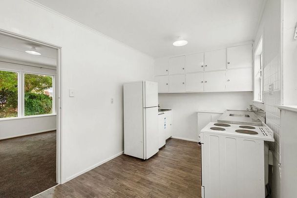 Charming 2BR Unit in Trentham! - Photo 1