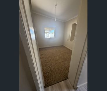 2 bedroom unit - Photo 3