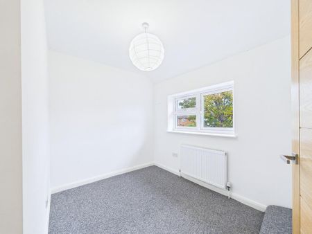 3 bedroom terraced house to rent - Photo 5