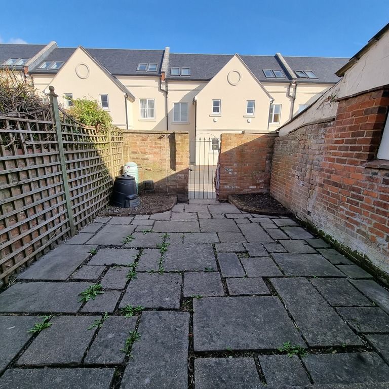 4 Bed Student Accommodation - Photo 1