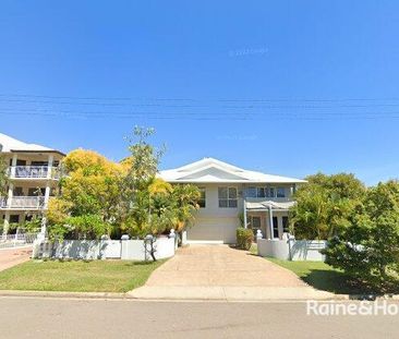 2 Bedroom Unit within walking distance to the Strand! - Photo 6