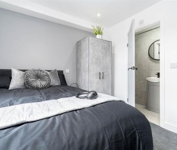 5 bedroom terraced house to rent - Photo 5