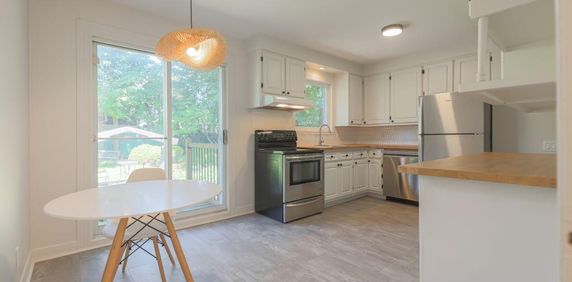 Charmante maison à louer à Saint-Bruno-de-Montarville - Photo 2