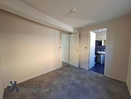 Location Appartement 2 pièces 29m² CASTRES 81100 - Photo 2