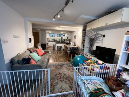 2 bedroom apartment to rent - Photo 3