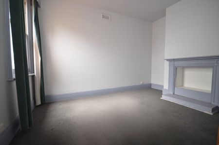 2/25 Brisbane Street HOBART - Photo 3