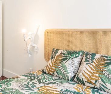 Room in a shared 10-bedroom apartment for rent in Lisbon, professionals only - Foto 4