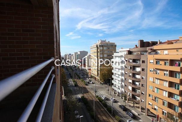 T2 de luxo em condomínio com piscina - Centro de Matosinhos - Photo 1