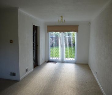 3 bedroom semi-detached house to rent - Photo 2