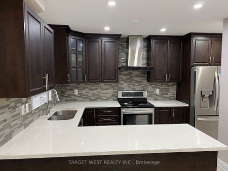 Detached Home For Lease | W8135210 - Photo 4