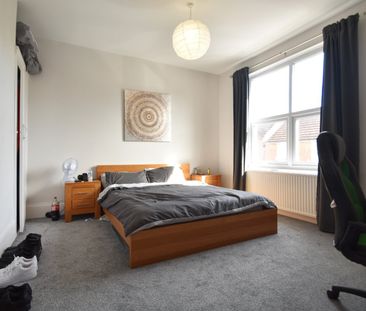 5 bedroom terraced house to rent - Photo 2