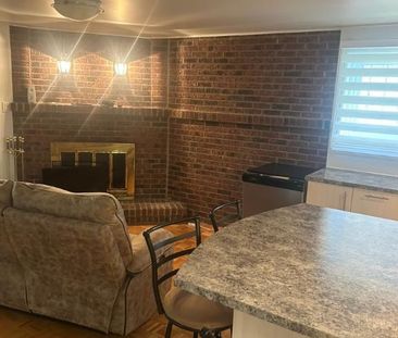 À LaSalle app 700pi carrés tous équipés comme neuf,super tranquille... - Photo 3