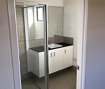 19 Jeremy Street, Coomera QLD 4209 - House For Rent | Domain - Photo 6