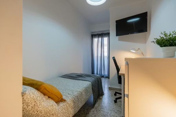 Avinguda de Blasco Ibez, Valencia, Valencian Community 46022 - Foto 1