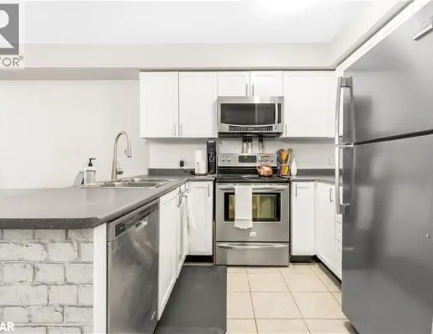 53 FERNDALE Drive S Unit# 3 | 53 FERNDALE Drive S Unit# 3, Barrie - Photo 1