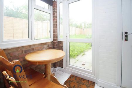 1 bedroom semi-detached house to rent - Photo 3