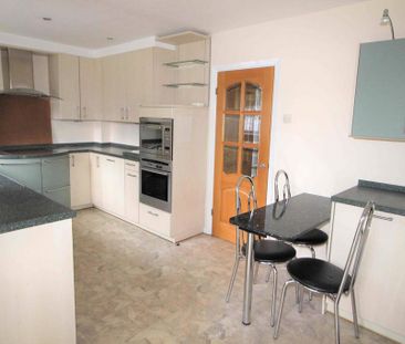 3 bedroom bungalow to rent - Photo 2