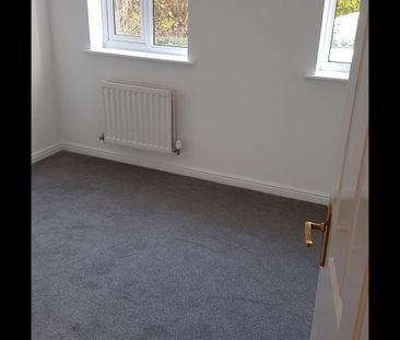 2 Bed Flat, Ashton, BS3 - Photo 2