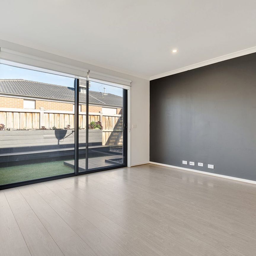 3 bedroom, Low Maintenance Family Home! - Photo 1