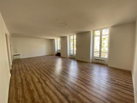 Location Appartement 4 pièces 120m² VALENCE 26000 - Photo 3
