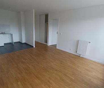 location Appartement T2 DE 41.1m² À ASNIERES - Photo 2