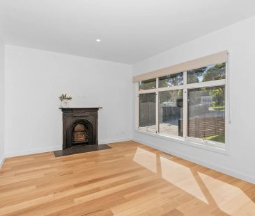 Immaculate renovation in prime location - Photo 1