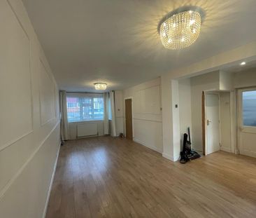 3 bedroom property to rent - Photo 2