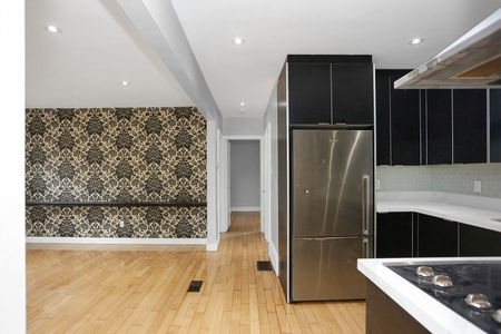 For Lease - 37 Silvercrest Avenue, Toronto, Ontario - Photo 2