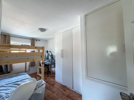 2 bedroom semi-detached house to rent - Photo 5