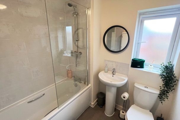 Foxglove Close - Photo 1