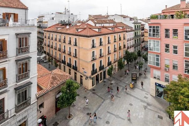 Calle de Fuencarral, Madrid, Community of Madrid 28004 - Photo 1