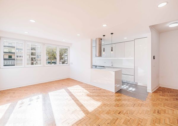 APARTAMENTO T2+1 NA AV ESTADOS UNIDOS DA AMÉRICA - LISBOA