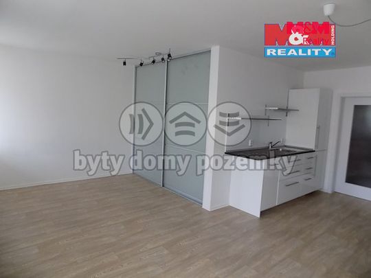 Pronájem bytu 2+kk 50 m², Branislavova 1415, Beroun Beroun-Město - Photo 1