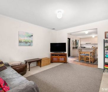 Immaculate 2 bedroom home - Photo 1