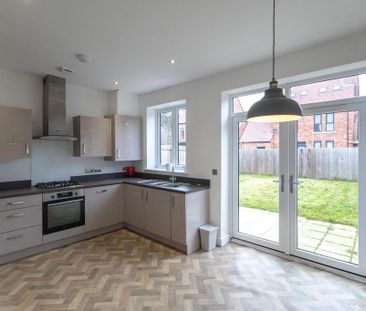 3 bedroom semi-detached house to rent - Photo 6