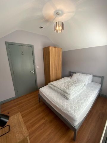 Great Accommodation, 54 Fitzroy Avenue, BT71HX, Belfast - Photo 3