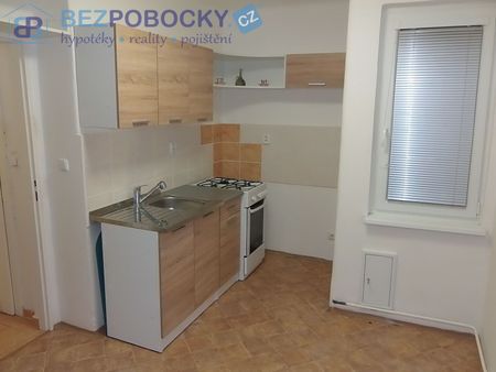 Pronájem bytu 1+1 25 m², Bulharská, Brno - Fotografie 2